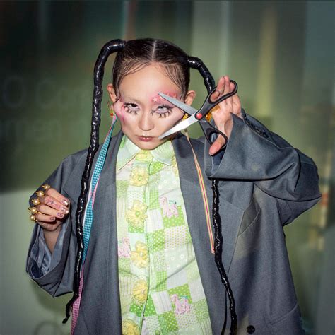 Alice longyu gao - Alice Longyu Gao is a resilient DJ, songwriter and performance art practitioner girl. Longyu means “dragon and universe,” her last name Gao means …